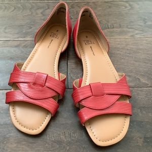 Like New Time and Tru Red Flats Shoes Loafers Sandals 8